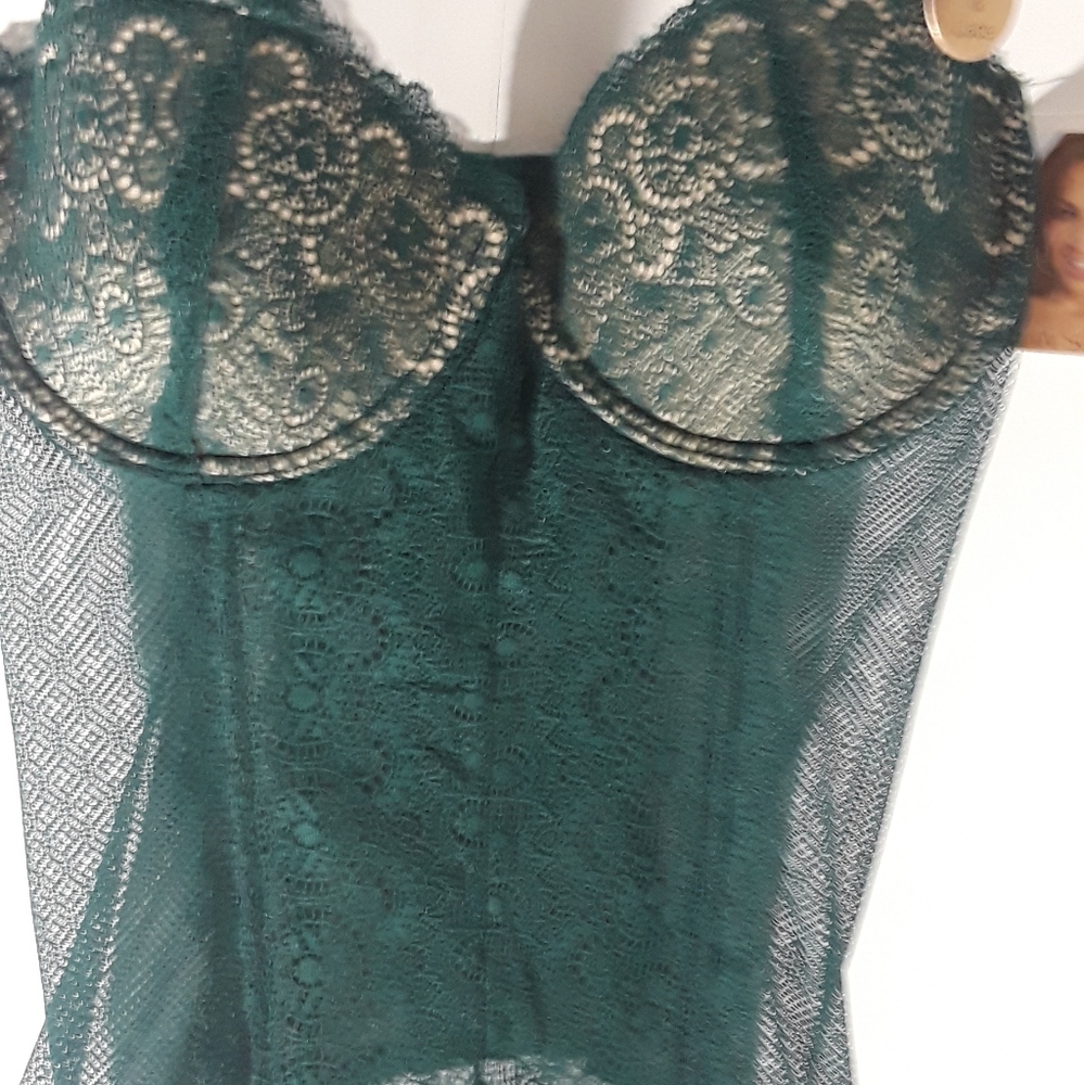 Thalia sodi green bustier